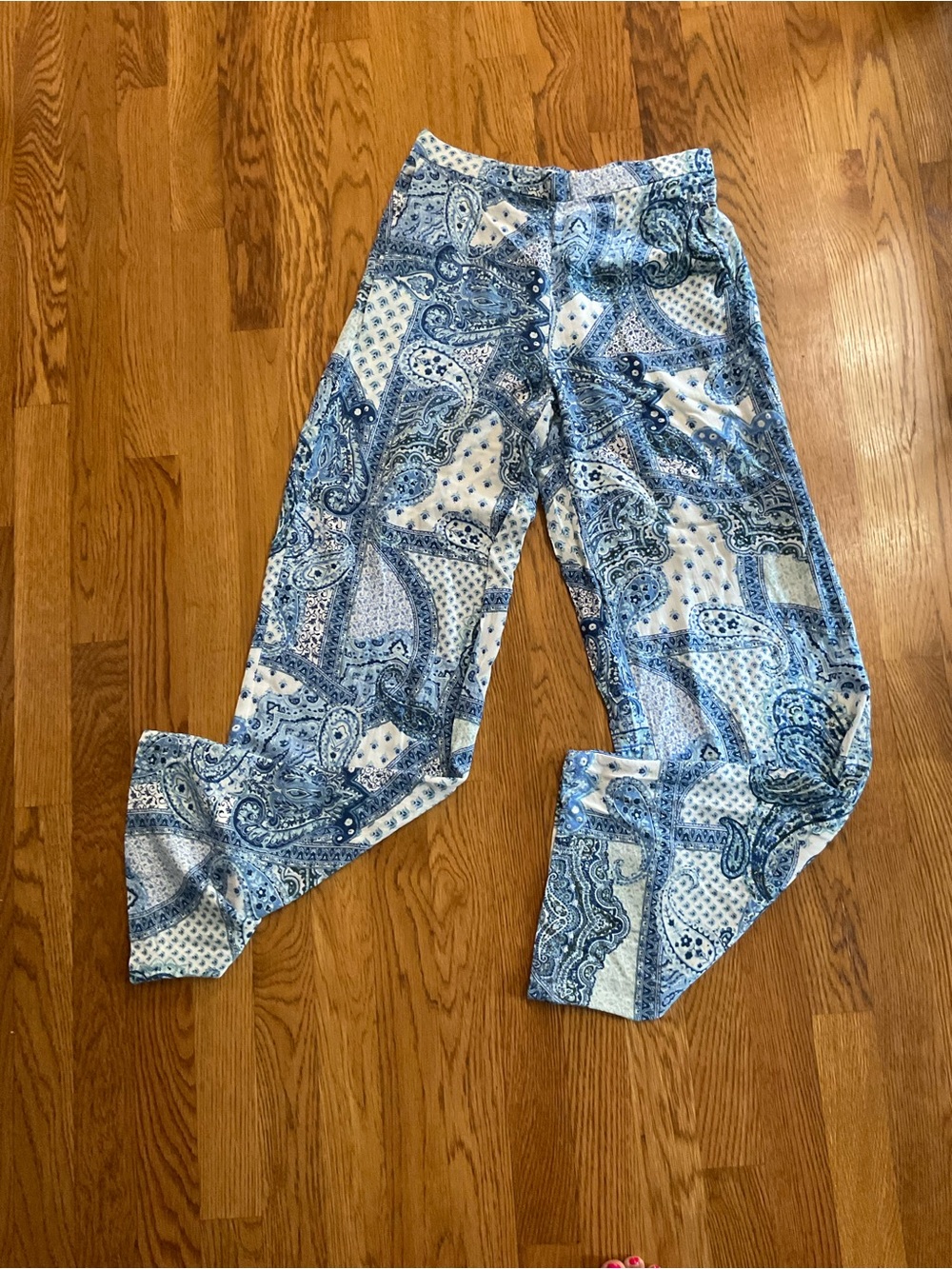 Zara Blue and White Paisley Wide Pants. Size XS